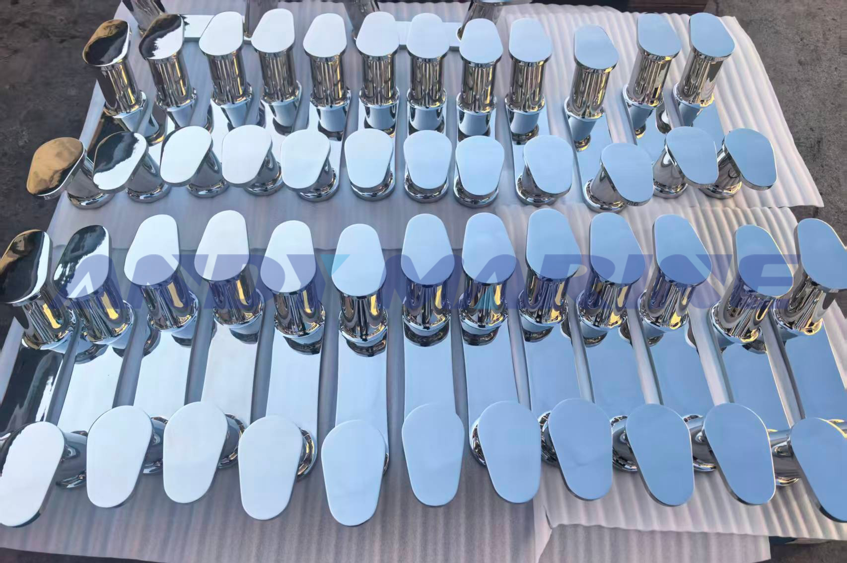 Andy Marine با موفقیت بولارد فولادی ضد زنگ 316 را با کارایی بالا ارائه کرد